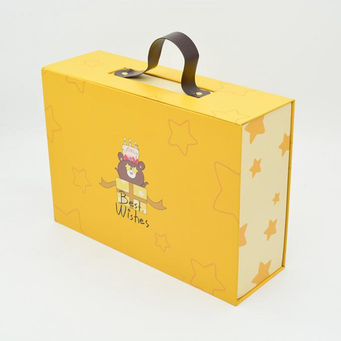 卸し売り注文の誕生日のスーツケースは子供を形づけた3dのギフト用の箱の磁石のボール紙のギフト用の箱によってが現れ、扱う 0